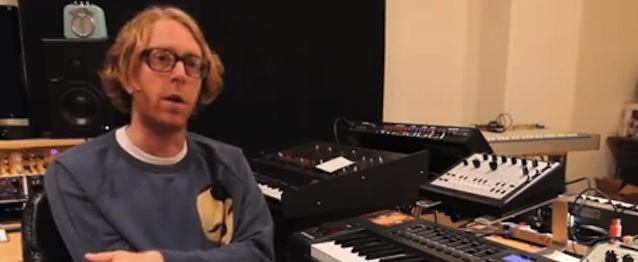 Nick Hook se alía con Todd Edwards y Kilo Kish para su nuevo tema Nick Hook se alía con Todd Edwards y Kilo Kish para su nuevo tema