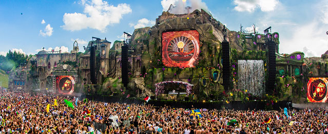 Bien de vinilos en Tomorrowland Bien de vinilos en Tomorrowland