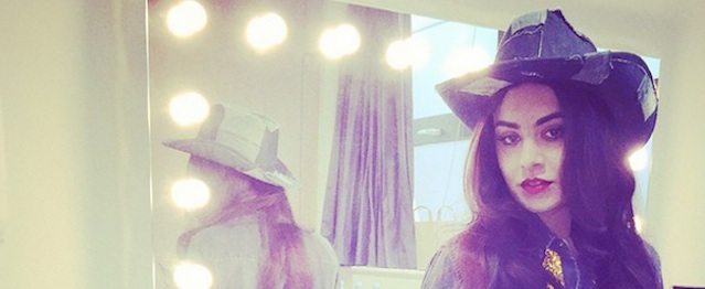Charli XCX versiona “Groove Is In The Heart” Charli XCX versiona “Groove Is In The Heart”