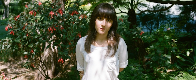 Nite Jewel se vuelve áspera en su nuevo tema Nite Jewel se vuelve áspera en su nuevo tema