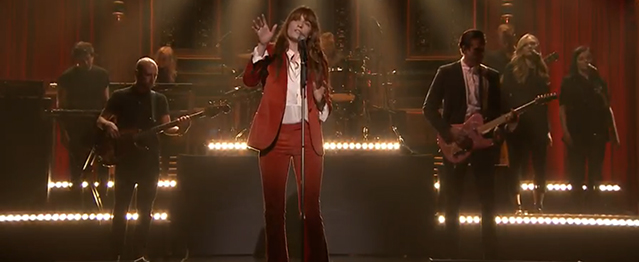Florence toca “Ship To Wreck” en el programa de Fallon Florence toca “Ship To Wreck” en el programa de Fallon