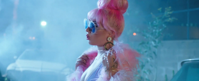 “Loner”, el vídeo pop de Kali Uchis “Loner”, el vídeo pop de Kali Uchis