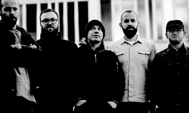 20 años de Mogwai: ¿qué esperar y qué falta en su recopilatorio? 20 años de Mogwai: ¿qué esperar y qué falta en su recopilatorio?