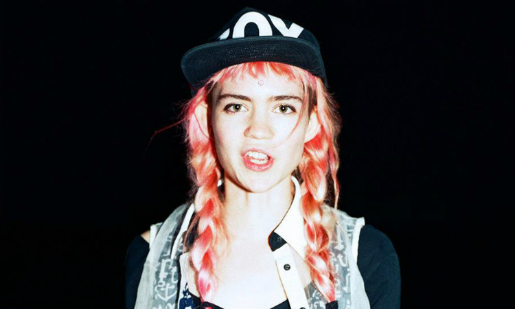 Grimes nos deja con el culo torcido con su nuevo single Grimes nos deja con el culo torcido con su nuevo single