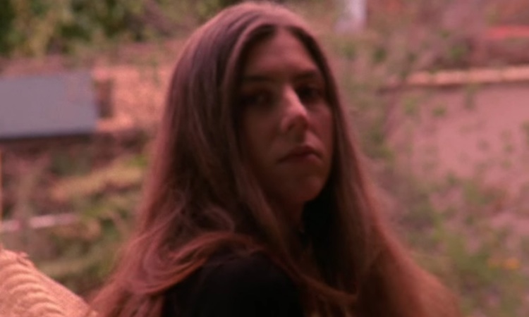 Las siluetas de Julia Holter Las siluetas de Julia Holter