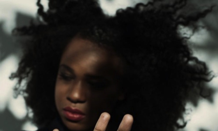 Nao también deslumbra con el videoclip de “Bad Blood” Nao también deslumbra con el videoclip de “Bad Blood”