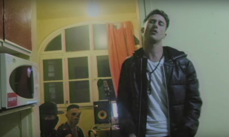 Yung Beef se alía con Cookin Soul en “El Papasito Bars” Yung Beef se alía con Cookin Soul en “El Papasito Bars”