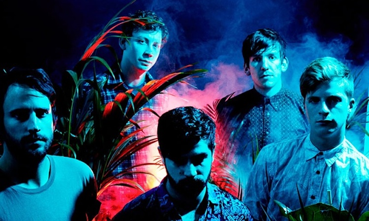 Clint Mansell transforma en un borroso sueño un tema de Foals Clint Mansell transforma en un borroso sueño un tema de Foals