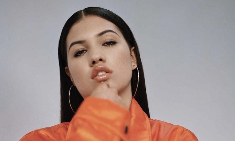 Mabel se deja remezclar por Shura Mabel se deja remezclar por Shura