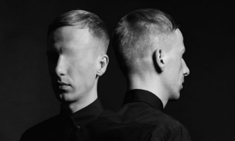 Ten Walls: el crudo resurgir mediático de un artista antigay Ten Walls: el crudo resurgir mediático de un artista antigay