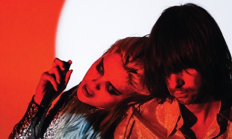 Primal Scream encuentran en Sky Ferreira a su nueva diva Primal Scream encuentran en Sky Ferreira a su nueva diva