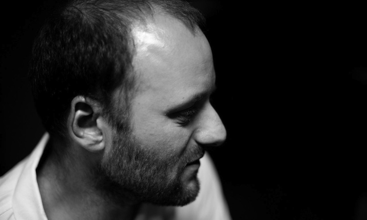 Andy Stott ya tiene listo su nuevo álbum, “Too Many Voices” Andy Stott ya tiene listo su nuevo álbum, “Too Many Voices”