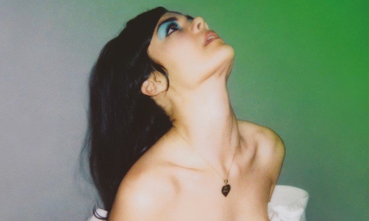 Bat For Lashes es una novia a la fuga en su nuevo álbum, “The Bride” Bat For Lashes es una novia a la fuga en su nuevo álbum, “The Bride”