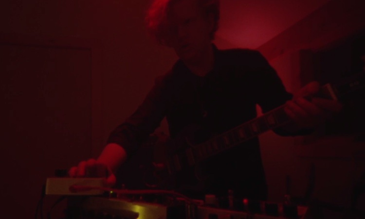 Dave Harrington estrena su primer vídeo como solista Dave Harrington estrena su primer vídeo como solista