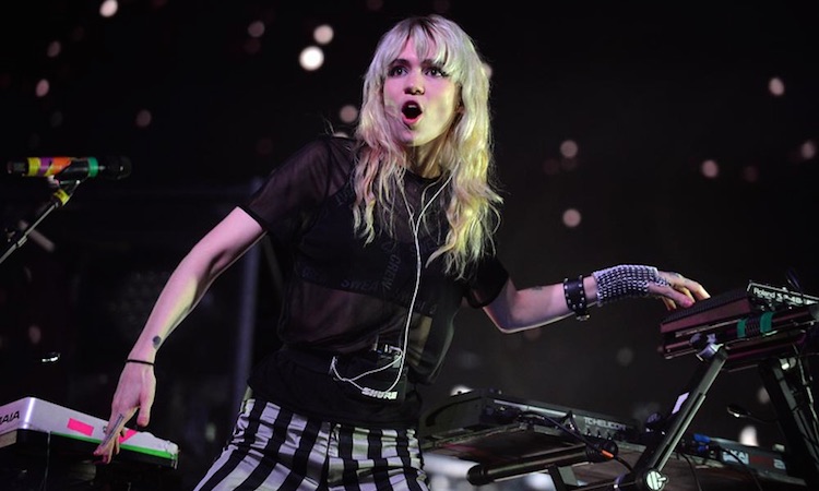 Mira el concierto de Grimes en Coachella Mira el concierto de Grimes en Coachella