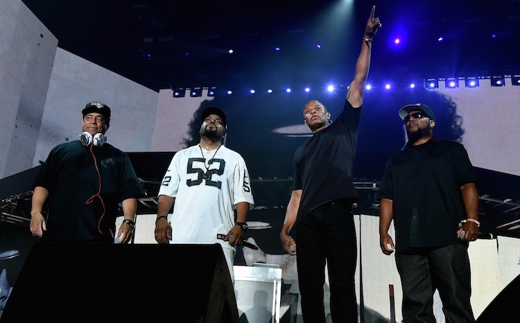 N.W.A. se reúnen en el concierto de Ice Cube en Coachella N.W.A. se reúnen en el concierto de Ice Cube en Coachella