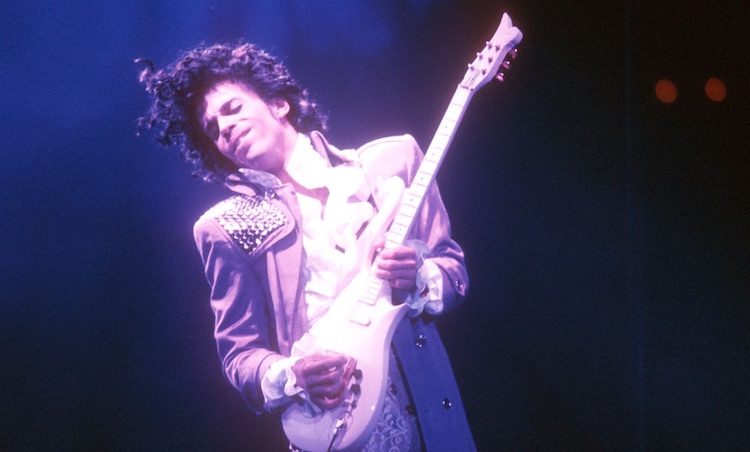 Celebra hoy el ‘Día de Prince’ vistiendo de púrpura Celebra hoy el ‘Día de Prince’ vistiendo de púrpura