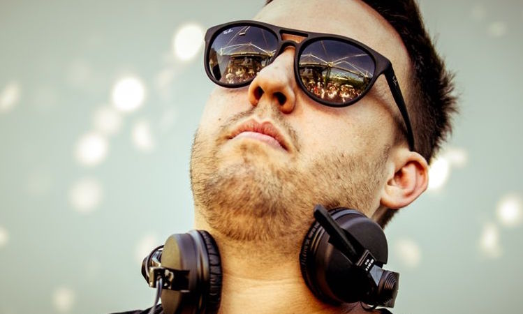Maceo Plex comparte otro track bajo el alias Maetrik Maceo Plex comparte otro track bajo el alias Maetrik